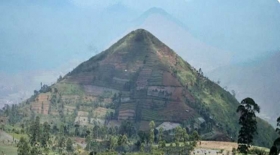 Sadahurip-la-piramide-mas-antigua-de-la-Tierra-Indonesia.jpg
