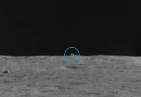 objeto-cubico-descubierto-por-el-rover-chino-en-la-luna2.jpg