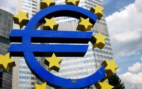 Deutsche-Bank-retirara-450-mil-millones-de-Euros.jpg