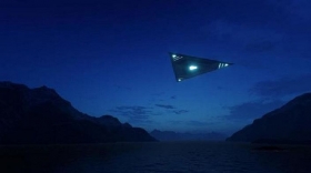 OVNI-triangular-fue-Grabado-cielo-sobre-Canada.jpg