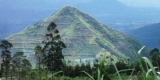 Sadahurip-la-piramide-mas-antigua-de-la-Tierra-Indonesia2.jpg