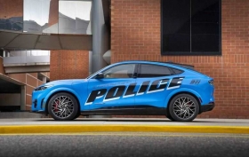 Ford-Mustang-Mach-E-GT-nuevo-Coche-de-policia2.jpg